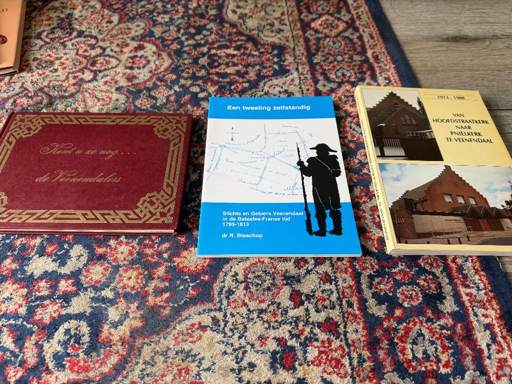 Kent u ze nog de Veenendalers, Een tweeling zelfstandig, Boeken, Ophalen of Verzenden, 20e eeuw of later, Zo goed als nieuw, Diverse auteurs