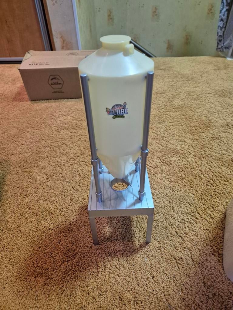 Kids globe mega voer silo 1:32, Ophalen of Verzenden, Nieuw, Tractor of Landbouw, Overige merken