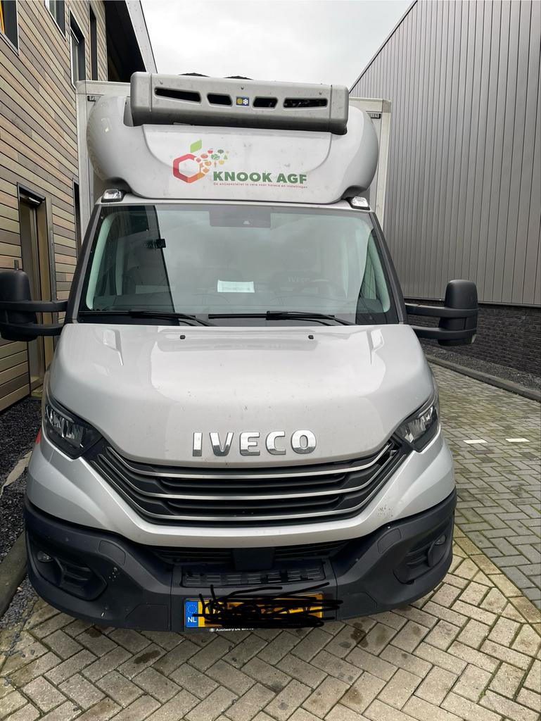 Iveco Daily 40C 2022 koelwagen autom. grijs, Achterwielaandrijving, Iveco, Origineel Nederlands, Particulier