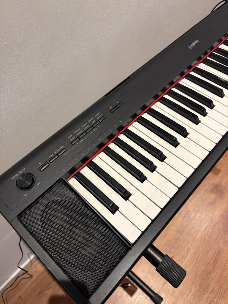 Yamaha Piano - Piagerro - NP12, Ophalen, Zo goed als nieuw, 88 toetsen, Yamaha