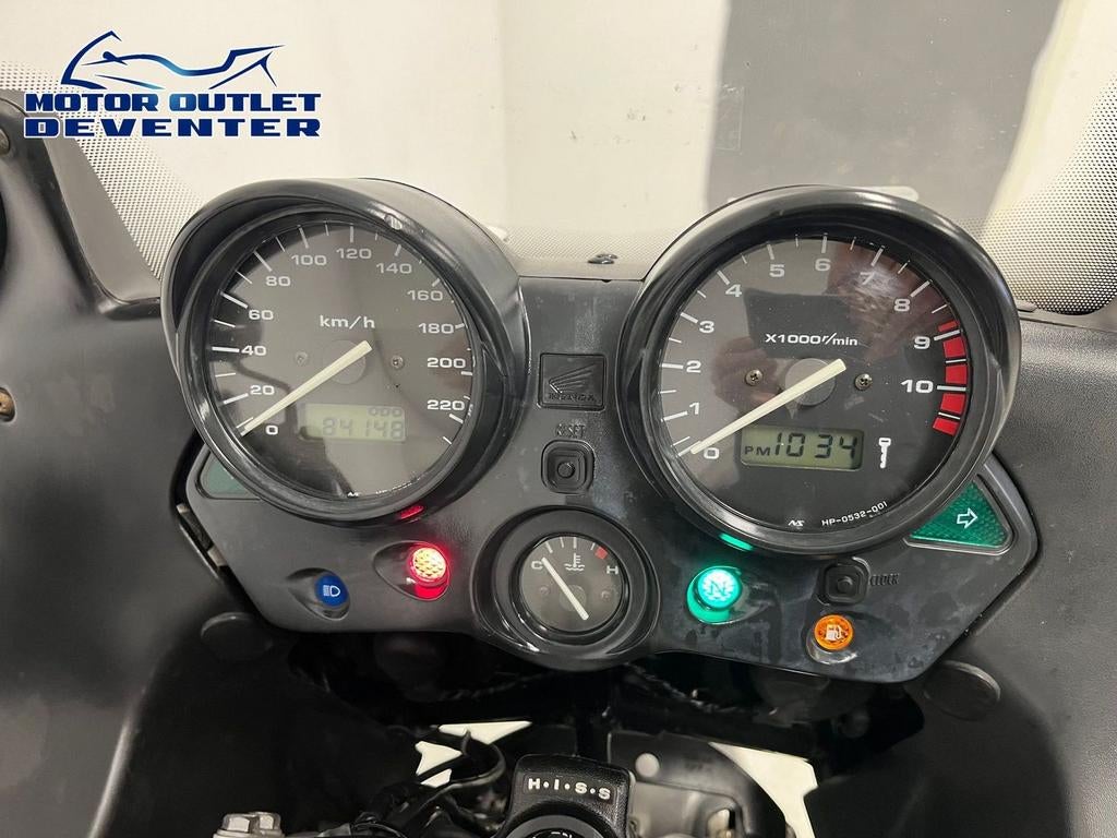 MooieHONDA XL1000VARADERO (bj 2002)Varadero XL1000V, Motoren, Motoren | Honda, 2 cilinders, HONDA, 996 cc, Bedrijf