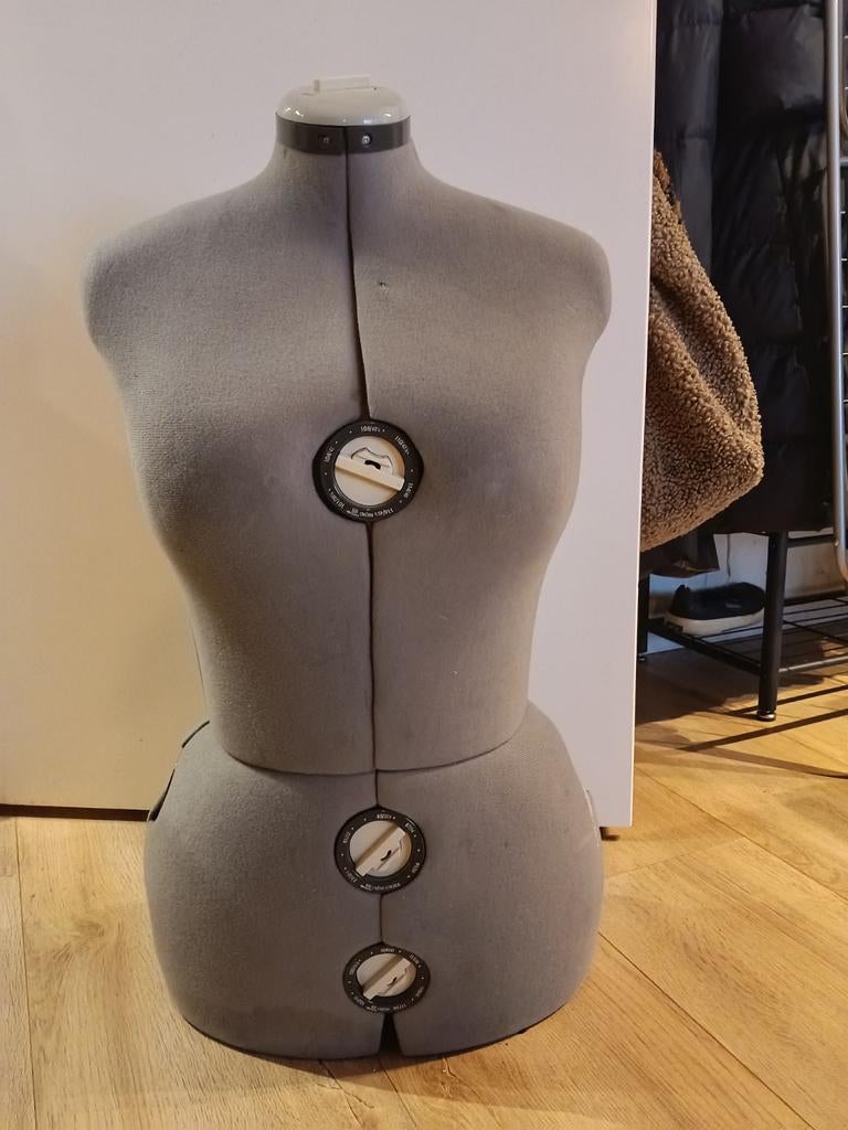 Verstelbare paspop Erica, Ophalen of Verzenden, Zo goed als nieuw, Paspop