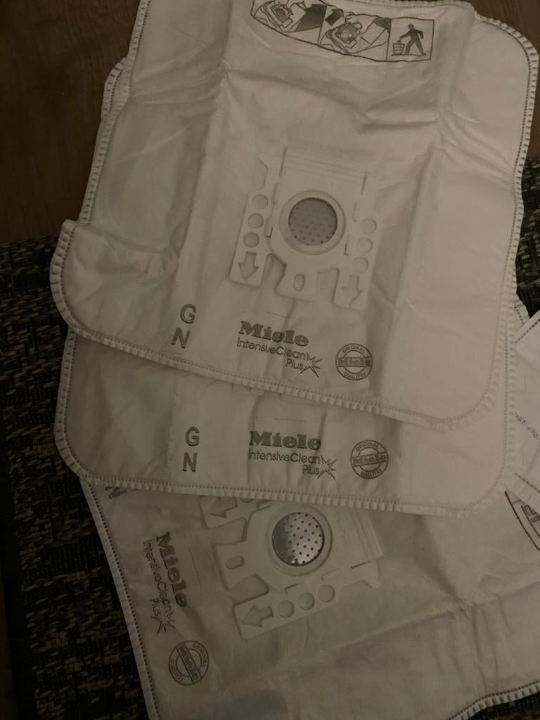 Nieuwe stofzuiger zakjes per stuk 3€, Ophalen of Verzenden, Zo goed als nieuw