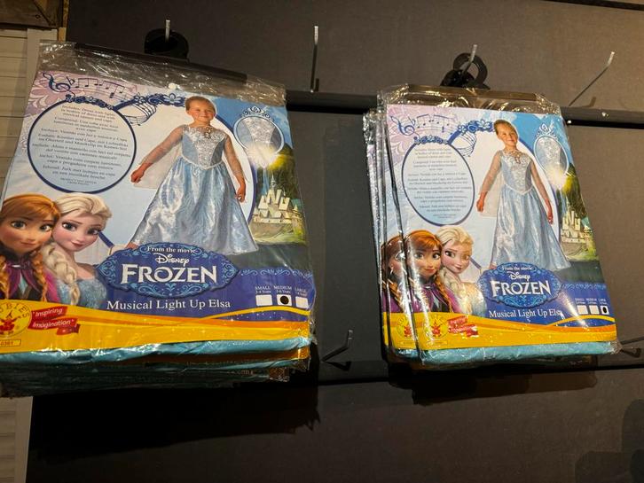 Elsa jurkjes - 26x Medium, 6x Large - Musical Light Up, Kinderen en Baby's, Carnavalskleding en Verkleedspullen, Nieuw, Meisje