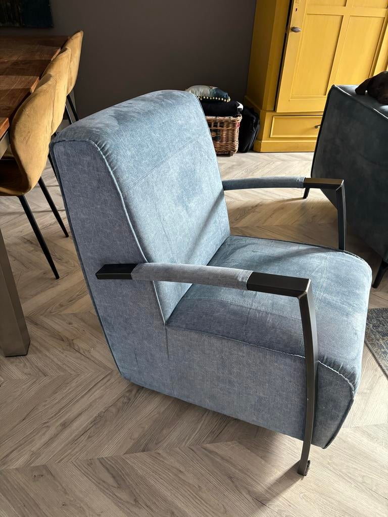 Mooie blauwe fauteuil in goede staat, Huis en Inrichting, Fauteuils, Gebruikt, 75 tot 100 cm, Ophalen of Verzenden, Stof
