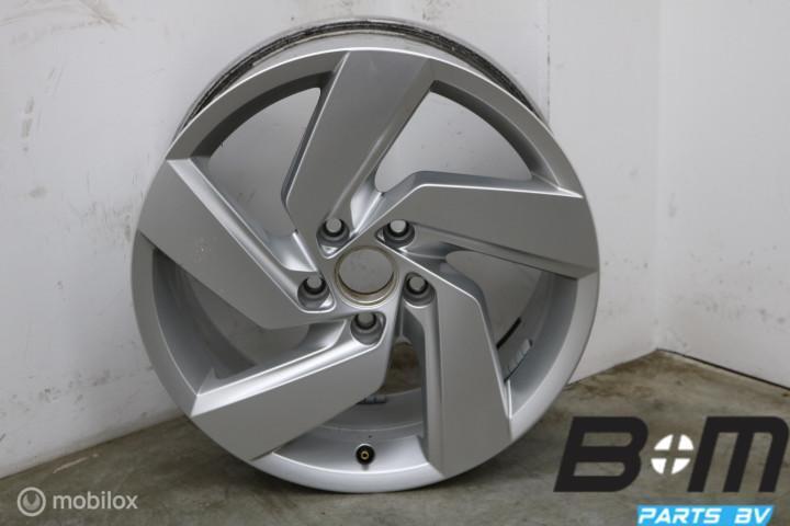 ORIGINEEL 1 losse 17 inch Richmond velg VW Golf 8 5H0601025E, Auto-onderdelen, Banden en Velgen, Gebruikt, Velg(en)