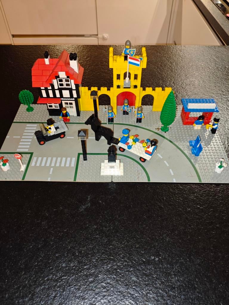 Lego 1592 Town Square - Castle Scene, Ophalen of Verzenden, Zo goed als nieuw, Complete set, Lego