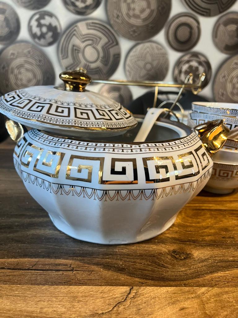 Wit servies met gouden details, Ophalen, Gebruikt, Keramiek, Overige stijlen