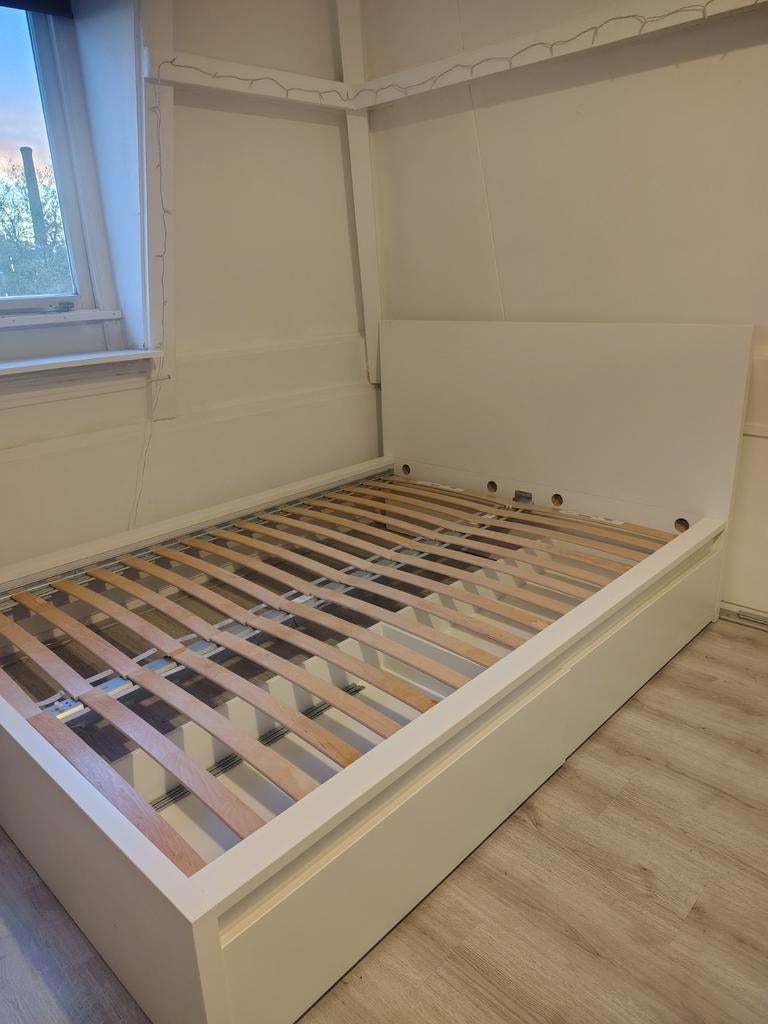 IKEA Malm bed 140x200 incl. lattenbodem en twee lades, Huis en Inrichting, Slaapkamer | Bedden, Ophalen, Gebruikt, Wit, Tweepersoons