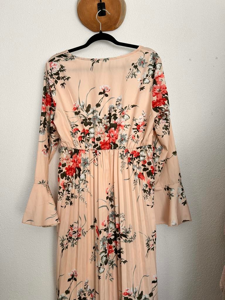 Nieuwe maxi jurk maxi dress met bloemen maat L, Kleding | Dames, Gelegenheidskleding, Ophalen of Verzenden, Zo goed als nieuw