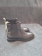 Lage laarzen zwart met leuke detail maat 38, Zwart, Lage of Enkellaarzen, Ophalen of Verzenden, Zo goed als nieuw