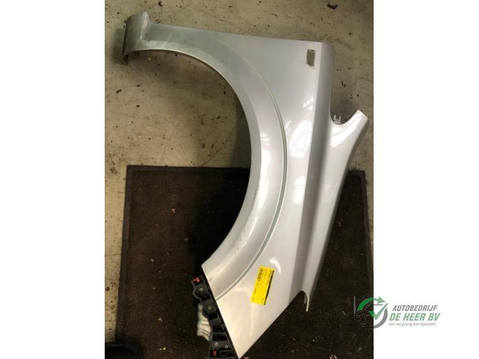 Scherm rechts-voor van een Opel Zafira, Gebruikt, -, -, Opel