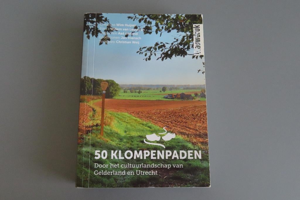 50 klompenpaden, Overige merken, Fiets- of Wandelgids, Ophalen of Verzenden, Zo goed als nieuw