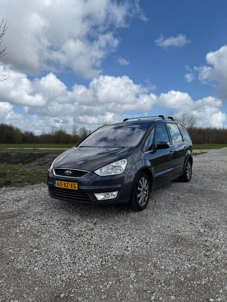 Ford Galaxy 2.0 7 zitter 2007 Grijs, Auto's, Ford, Voorwielaandrijving, 145 pk, Zwart, 4 cilinders