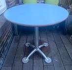 Amat 3 bistro tafel door Jorge Pensi voor Knoll, Gebruikt, 50 tot 100 cm, Metaal, Drie personen