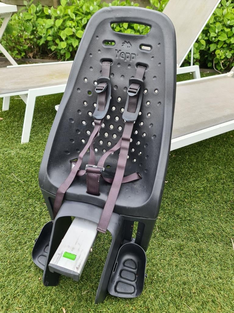 Yepp Zwart Fietsstoeltje - Veilig en Comfortabel, Ophalen, Achterzitje, Yepp, Gebruikt