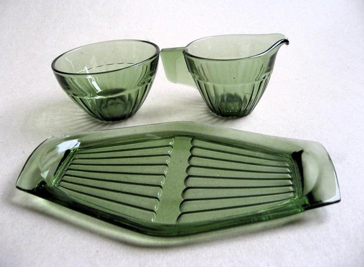 Hollandia roomstel groen persglas A..D. Copier jaren 30/40, Antiek en Kunst, Antiek | Glas en Kristal, Ophalen of Verzenden