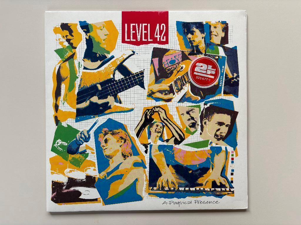 Level 42 A Physical Presence 2 LP Polydor records, Ophalen of Verzenden, Gebruikt, 12 inch