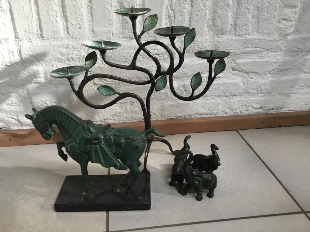 Bronzen beelden en kandelaar in prima staat, Ophalen, 20 - 50 cm, Beeld, Groen