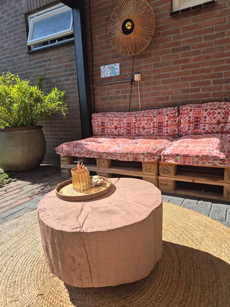 Houten salon tafel op zwenkwielen binnen of buiten gebruik, Ophalen, Gebruikt, Rond, Hout