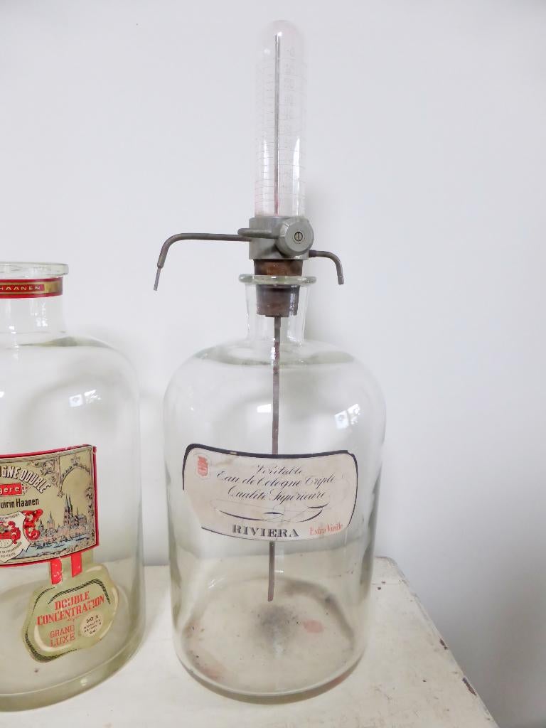 Grote oude Eau de Cologne winkelfles / parfum tapfles pomp, Ophalen, Parfumfles
