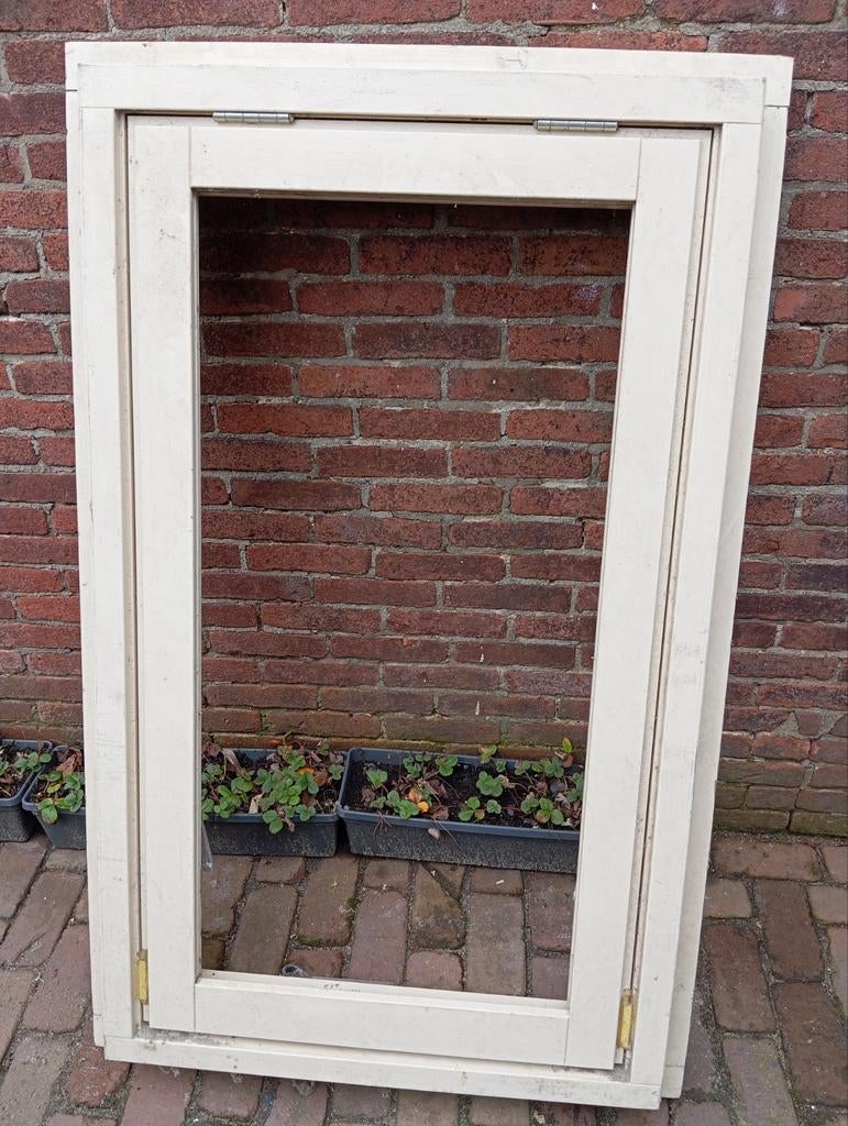 Kozijn met klapraam, incl . raambeslag, hout, nieuw., Doe-het-zelf en Verbouw, 75 tot 150 cm, Raamkozijn, Nieuw, Ophalen of Verzenden