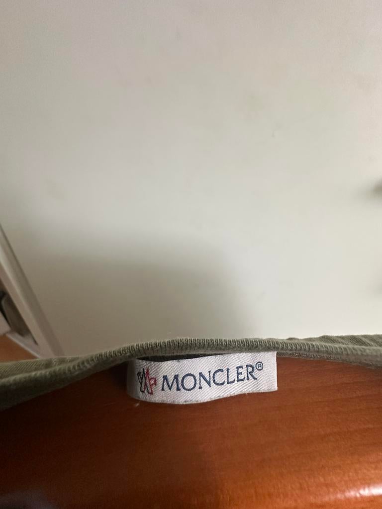 Moncler heren T-shirt legergroen maat L, Kleding | Heren, T-shirts, Ophalen of Verzenden, Zo goed als nieuw, Maat 52/54 (L), Groen