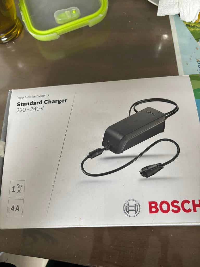 Bosch E-bike charger 300/400/500 WH accu’s., Fietsen en Brommers, Fietsaccessoires | Fietsaccu's, Verzenden, Zo goed als nieuw
