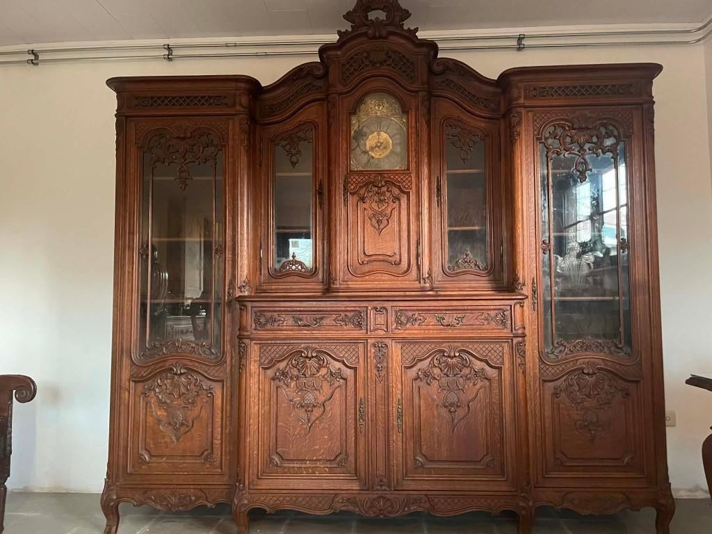 Luikse vitrine kast., Antiek en Kunst, Antiek | Meubels | Kasten, Ophalen