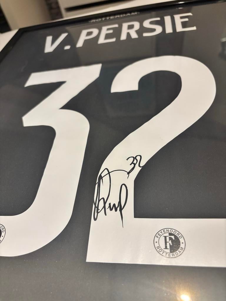 Gesigneerd Robin van Persie shirt 2017/2018 - Ingelijst, Ophalen of Verzenden, Nieuw, Feyenoord, Shirt