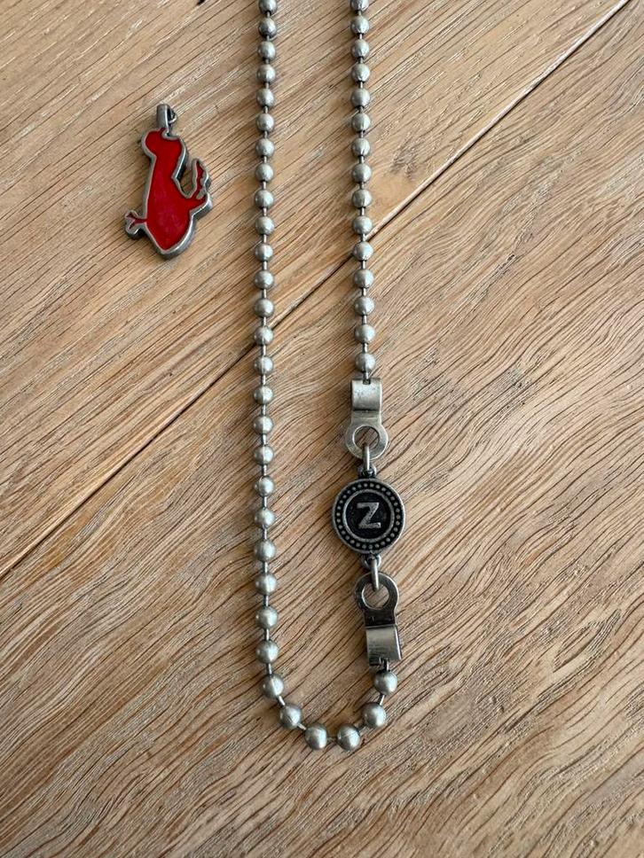 Ketting van JELZ met hanger, Sieraden, Tassen en Uiterlijk, Kettingen, Zo goed als nieuw, Overige materialen, Zilver, Met hanger