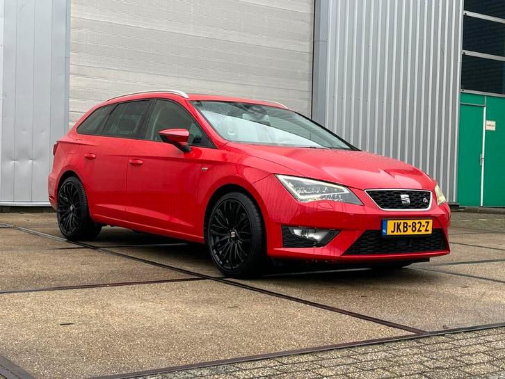 Seat Leon 1.4 FR 150pk Led  Leer  dsg7 pano, Auto's, Seat, Bedrijf, Leon, ABS, Adaptive Cruise Control, Android Auto, Automatische klimaatregeling