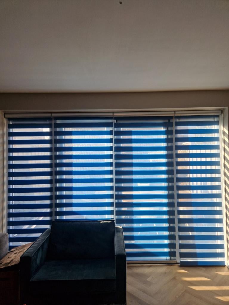 4 Veneta duo rolgordijnen blauw - 70 cm + 95 breed, Huis en Inrichting, Stoffering | Gordijnen en Lamellen, Blauw, Zo goed als nieuw