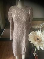Jurk maatje 36 van Dorothy Perkins beige met stippen, Kleding | Dames, Jurken, Beige, Ophalen of Verzenden, Zo goed als nieuw