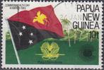 Papoea Nieuw-Guinea -LVOC.48- 1983 - Commonwealth Day- Vlag, Postzegels en Munten, Ophalen of Verzenden, Gestempeld
