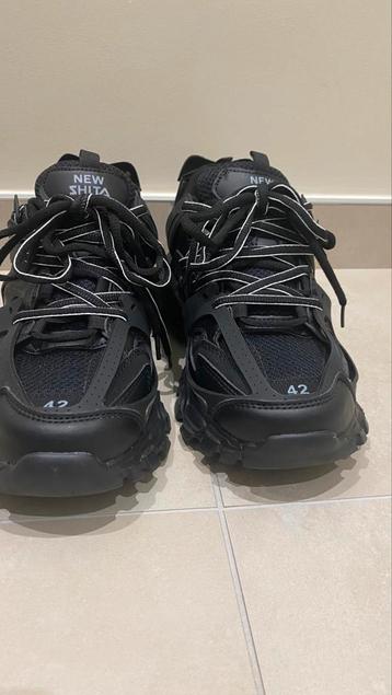 Nieuwe NEW SHITA sneakers maat 42 – nooit gedragen beschikbaar voor biedingen
