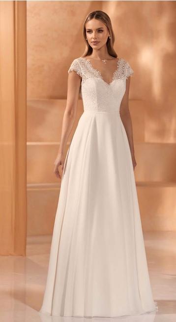 Nieuwe trouwjurk kant chiffon flowy rok mouwtje Ksena beschikbaar voor biedingen
