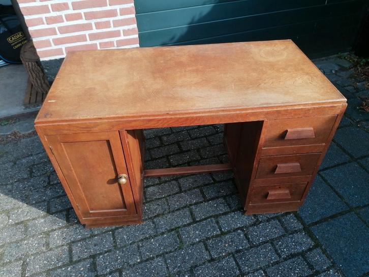 Bruin bureau met drie lades en een plank 120x60x75 cm, Huis en Inrichting, Bureaus, Gebruikt, Ophalen