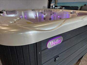 Wellis spa 5 persoons 2 ligplaatsen, Bluetooth audio beschikbaar voor biedingen