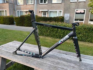 Cinelli Vigorelli (Rainbow) track frameset Maat M fixed gear beschikbaar voor biedingen