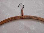 Oude Houten Kledinghanger, Ophalen of Verzenden, Gebruikt, Hout, Volwassenen