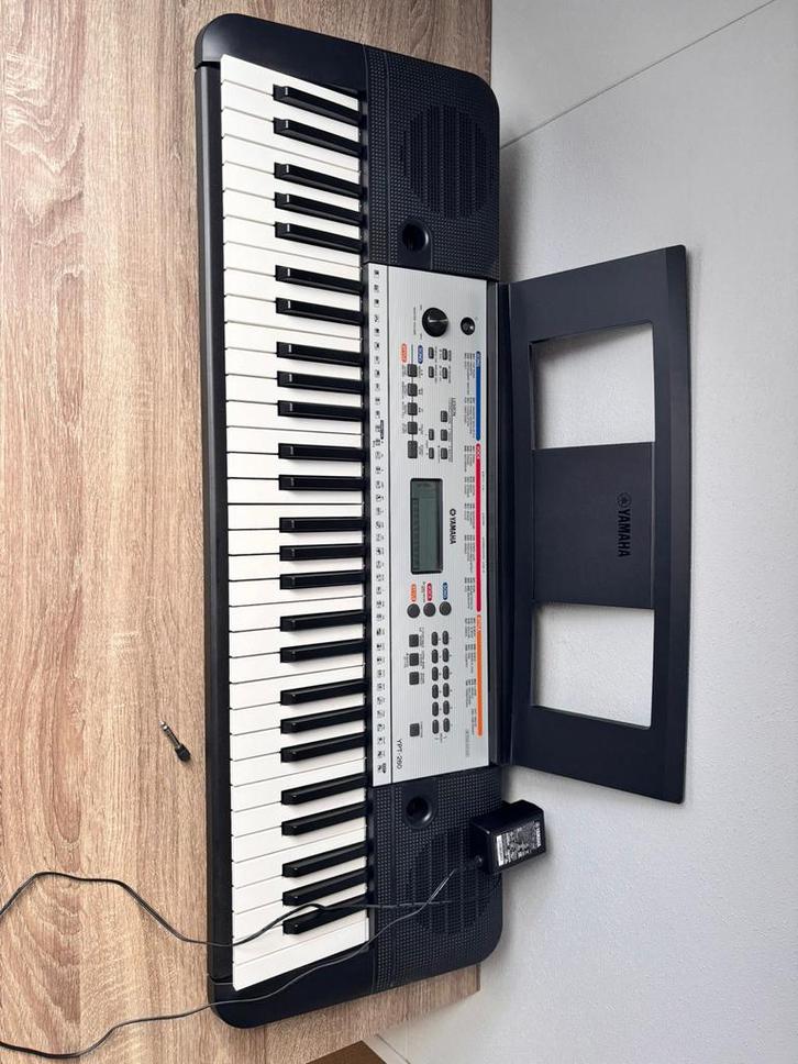 Yamaha YPT-260 Keyboard - Perfect voor beginners!, Muziek en Instrumenten, Keyboards, Zo goed als nieuw, 61 toetsen, Yamaha, Ophalen