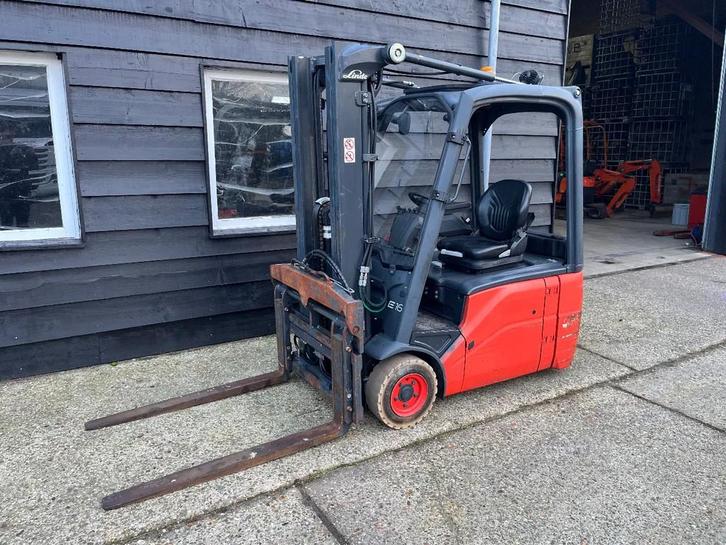 Linde E16 Triplo Shift Vorkenspreider (bj 2014), Zakelijke goederen, Machines en Bouw | Heftrucks en Intern transport, Heftruck