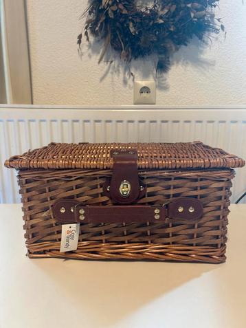 Nieuwe Cosy & Trendy Picknickmand beschikbaar voor biedingen