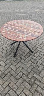 Kleurrijke eettafel met stoelen, Ophalen, Gebruikt