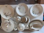 Vintage Servies Compleet Bloemmotief Gouden Rand, Ophalen of Verzenden
