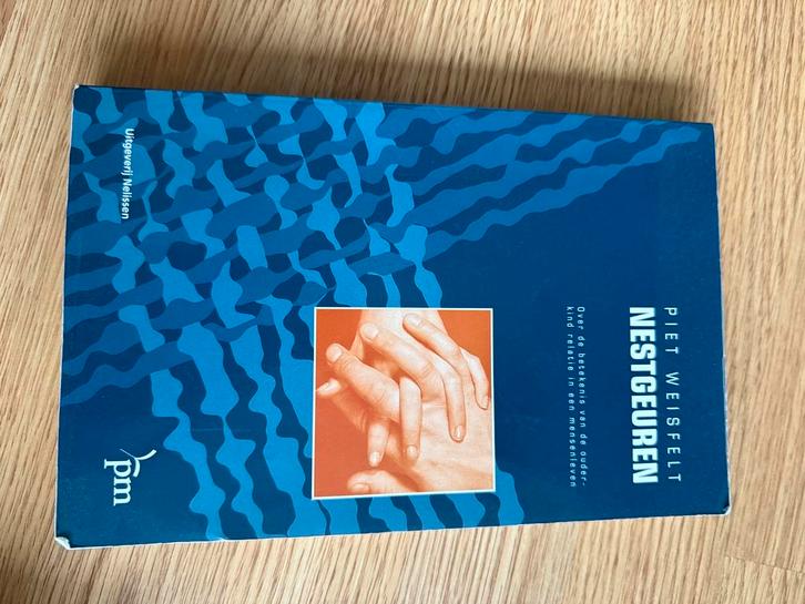 Nestgeuren - Piet Weisfelt, Boeken, Psychologie, Gelezen, Ontwikkelingspsychologie, Ophalen of Verzenden