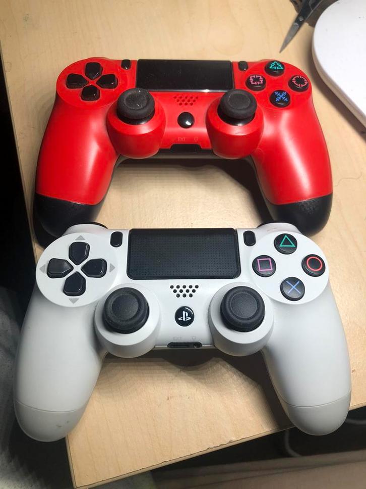 Ps4 controllers, Spelcomputers en Games, Spelcomputers | Sony PlayStation Consoles | Accessoires, Zo goed als nieuw, Controller