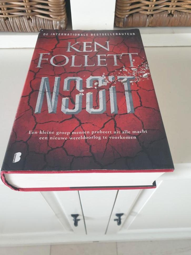 Ken Follett - Nooit, Boeken, Literatuur, Gelezen, Ophalen of Verzenden