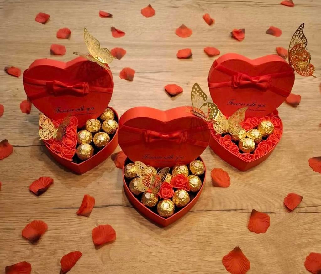 Valentijnsdag Valentijn ferrero rocher chocolade hart cadeau, Hobby en Vrije tijd, Feestartikelen, Ophalen of Verzenden, Nieuw